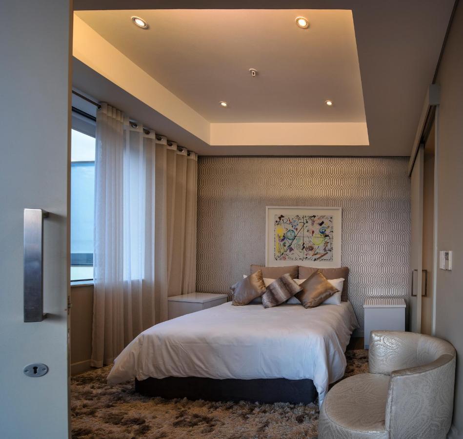 Sandton Skye Premium Suites & Penthouses ヨハネスブルグ エクステリア 写真