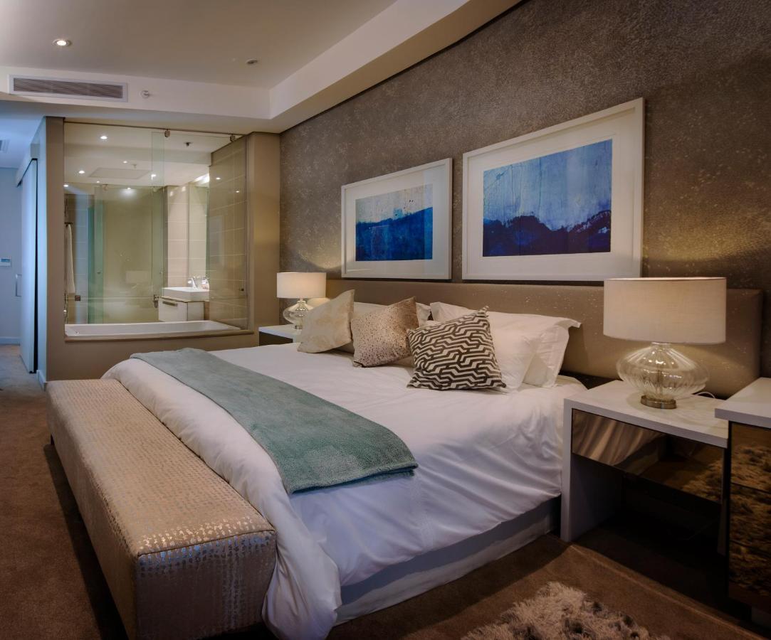 Sandton Skye Premium Suites & Penthouses ヨハネスブルグ エクステリア 写真