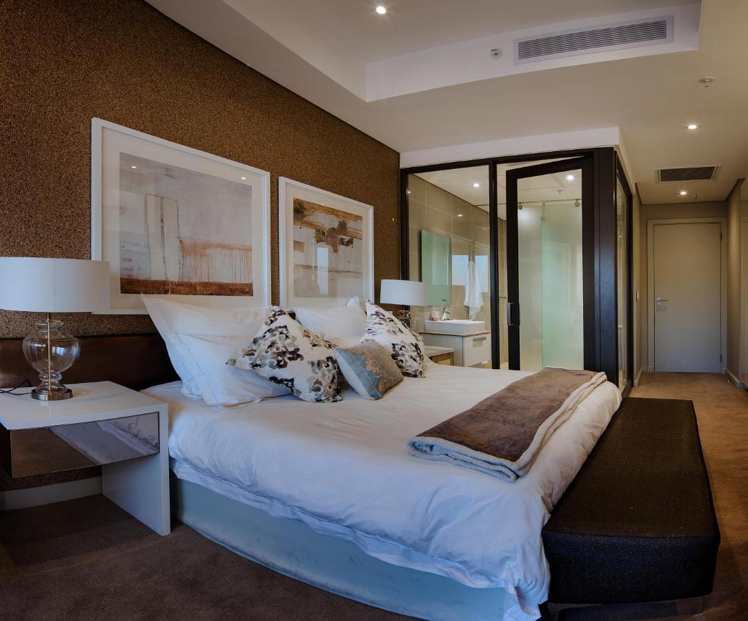 Sandton Skye Premium Suites & Penthouses ヨハネスブルグ エクステリア 写真