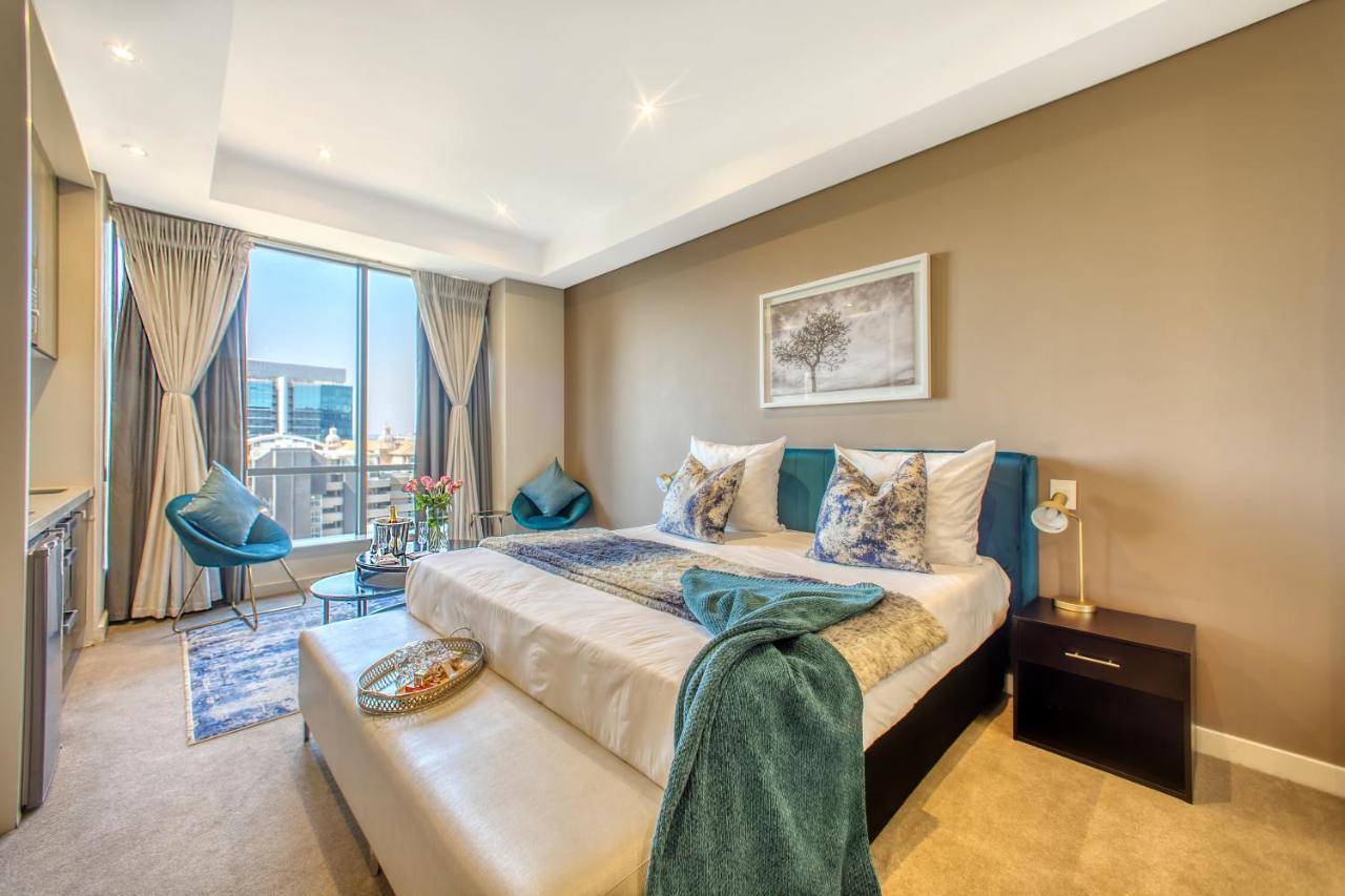 Sandton Skye Premium Suites & Penthouses ヨハネスブルグ エクステリア 写真