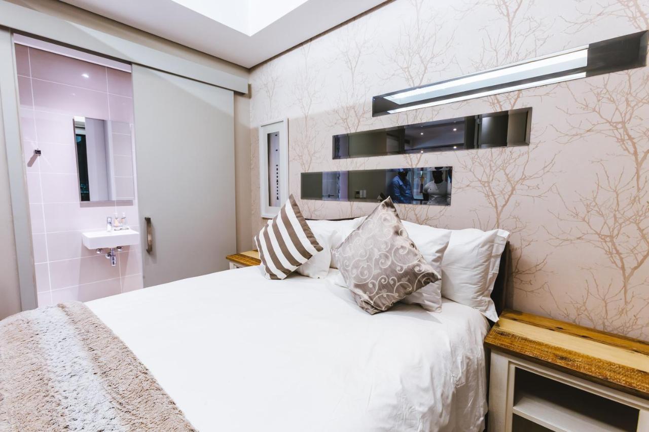 Sandton Skye Premium Suites & Penthouses ヨハネスブルグ エクステリア 写真