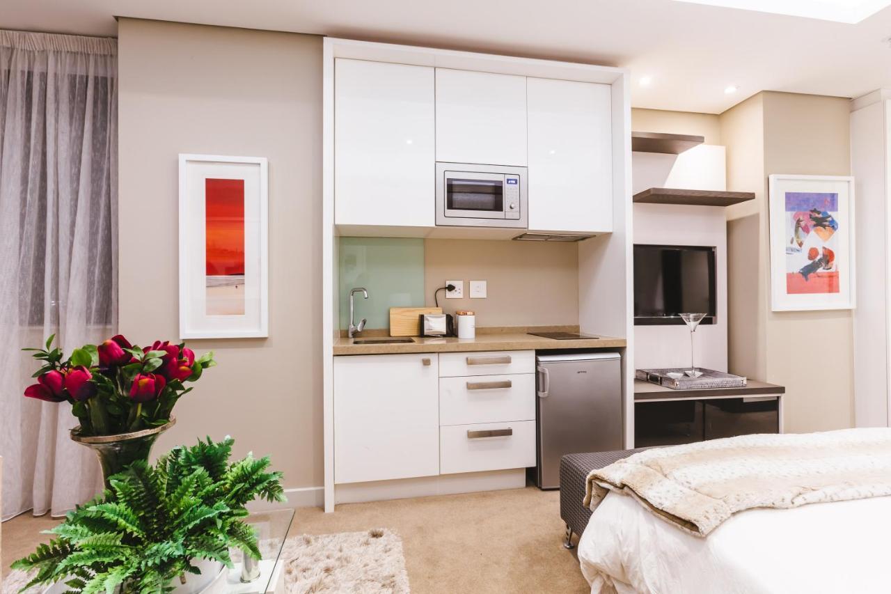 Sandton Skye Premium Suites & Penthouses ヨハネスブルグ エクステリア 写真