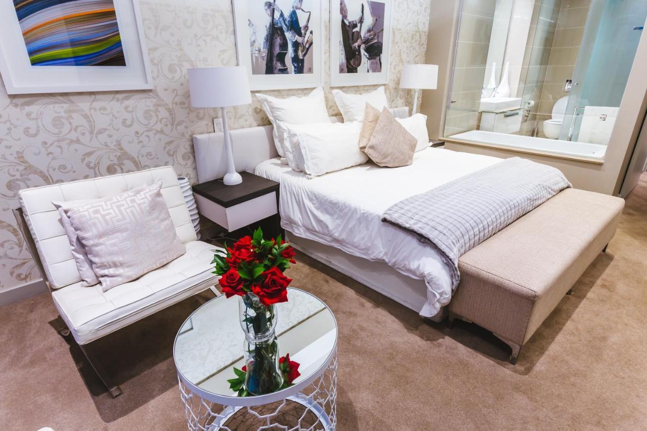 Sandton Skye Premium Suites & Penthouses ヨハネスブルグ エクステリア 写真